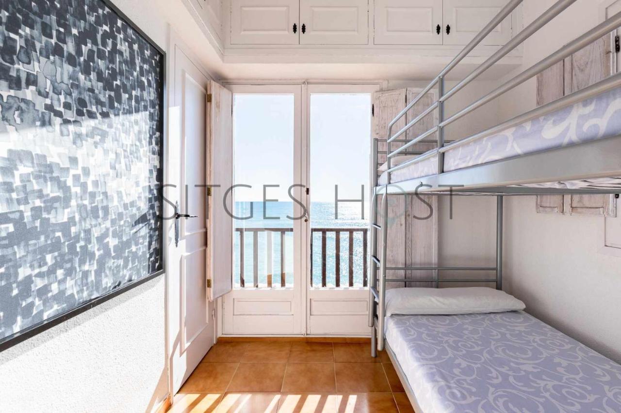 Alojáte en una torre sobre el mar Apartamento Sitges Exterior foto