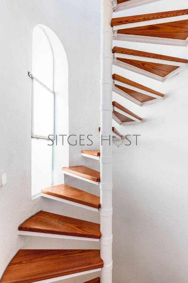 Alojáte en una torre sobre el mar Apartamento Sitges Exterior foto